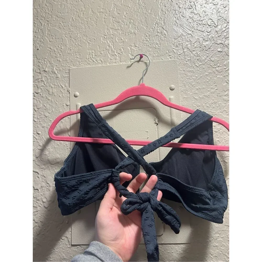 Woman’s Swimsuit Top Size XL